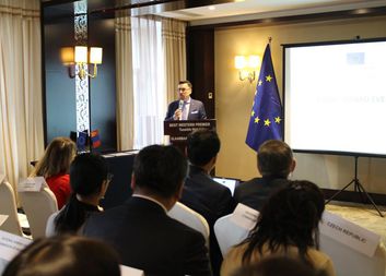 Залуучуудад зориулсан шинэ төсөл хэрэгжүүлэхээр боллоо