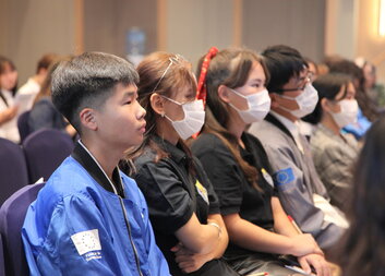 Залууст ээлтэй ардчиллыг бэхжүүлэх нь чухал