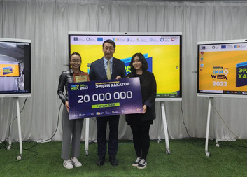 A start-up business that "grew" from mugwort 